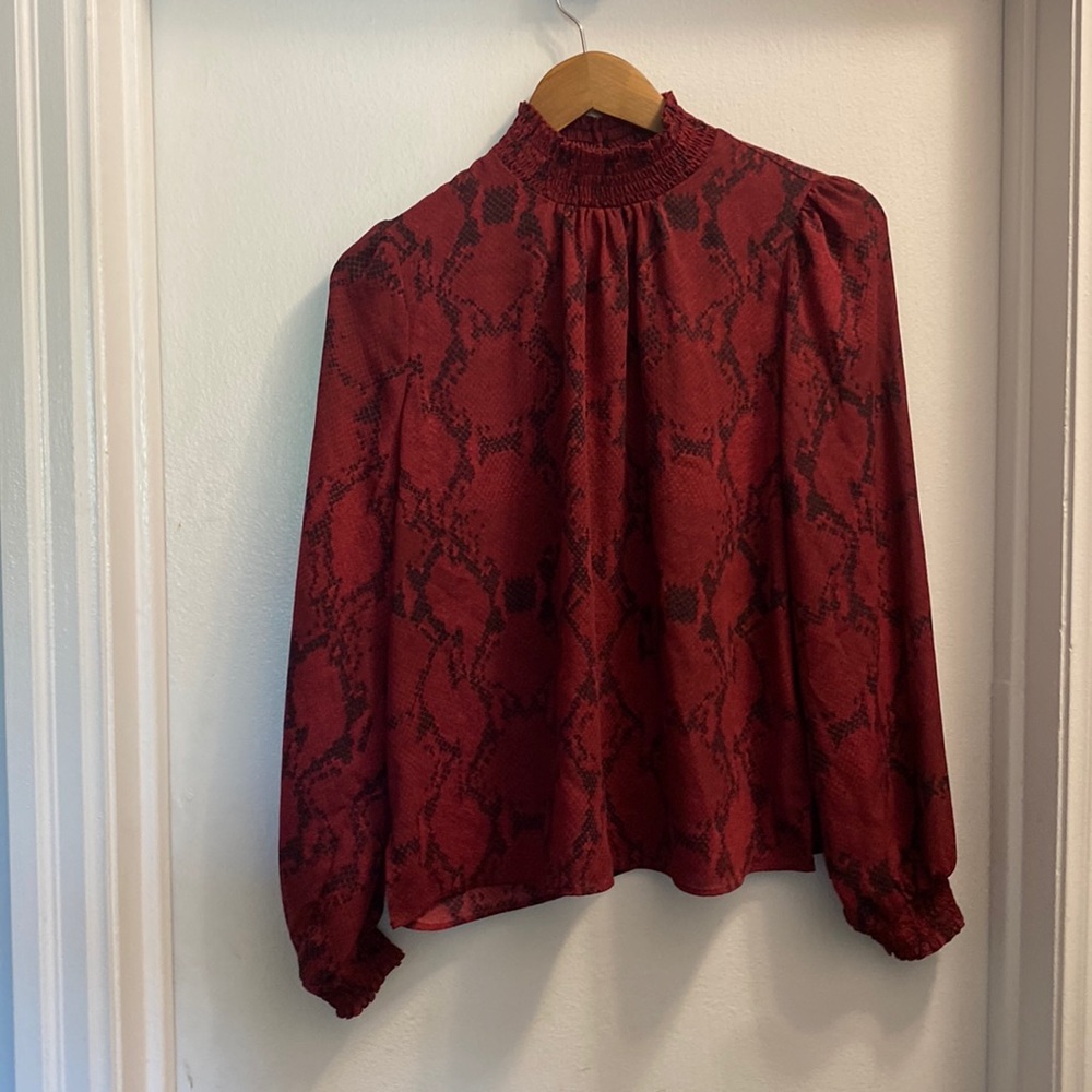 Banana Republic Long Sleeve Patterned Blouse